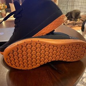 NOBULL Mid rise shoes